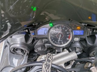 Yamaha YZF R1 Blanca y Azul