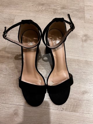 Sandalias tacón negras