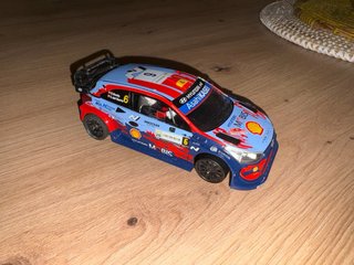 Coche Scalextric Hyundai Rally WRC