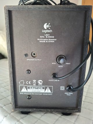 Altavoces 2.1 Logitech