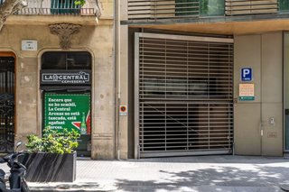 Garaje en alquiler en La Nova Esquerra de l'Eixample en Barcelona