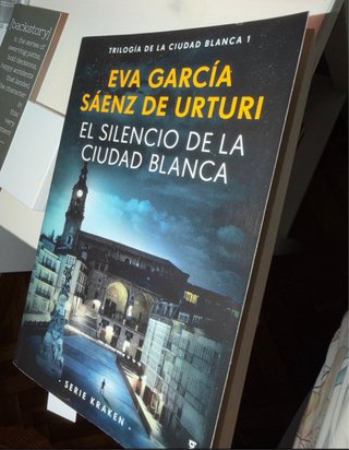 El silencio de la ciudad blanca: Trilogía de la...