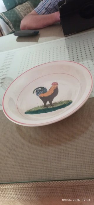 Piatti decorativi antichi con gallo, non spedisco