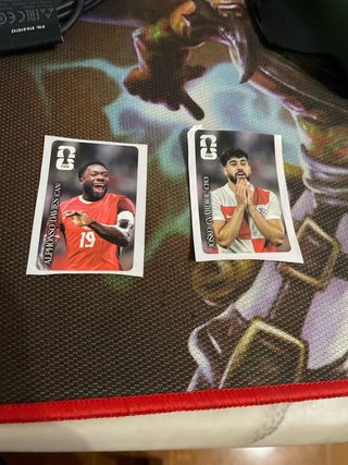 Cromos FIFA Alphonso Davies y Joško Gvardiol