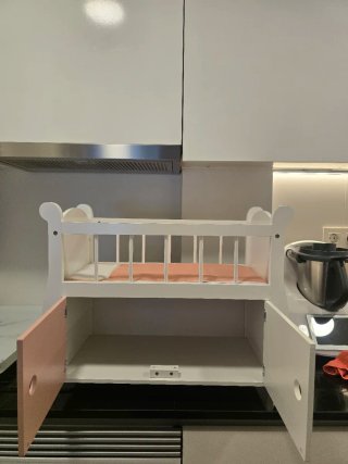 Cuna de madera para muñecas
