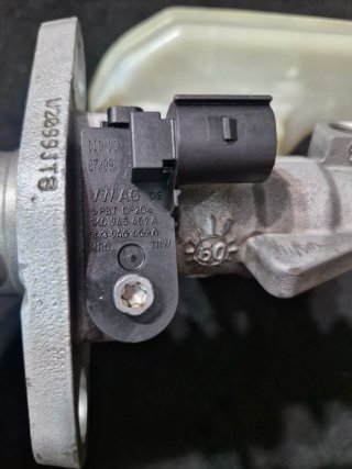 Bomba de freno Golf GTI 6