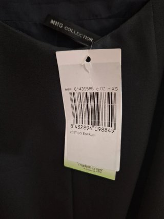 Vestido negro espalda descubierta