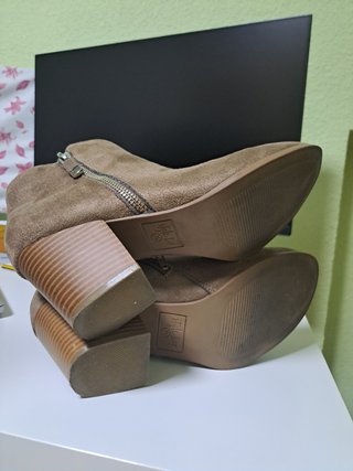 Botas de tacón beige/marrón