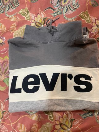 Sudadera Levi's Talla S Gris y Blanca (14-16 años)
