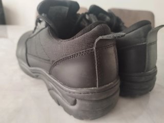 Zapatos de trabajo negros