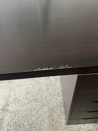 Mesa de escritorio con cajonera