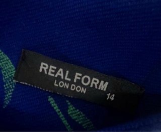 Talla L. Vestido manga corta REAL FORM LONDON