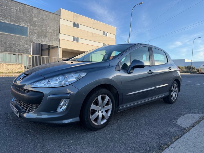 Peugeot 308 2009 - foto 1