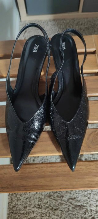 Zapatos de fiesta charol negro Zara