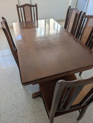 Mesa extensible y 6 sillas madera