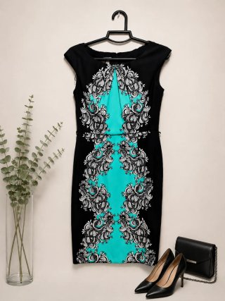 Vestido negro con estampado turquesa
