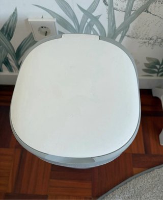 Contenedor de pañales con bolsas