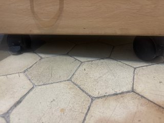 Cajonera con ruedas de madera