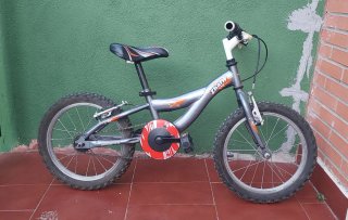 Bicicleta 16" gris buen estado