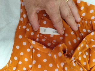 Blusa lunares naranja Mango Talla L