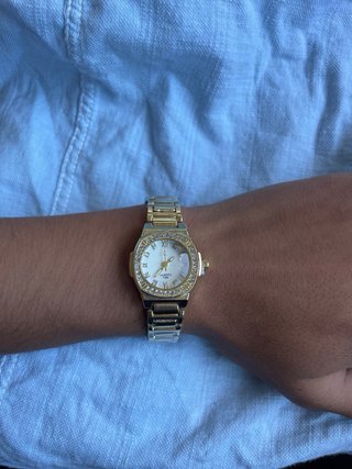 Reloj Mujer Dorado con Cristales