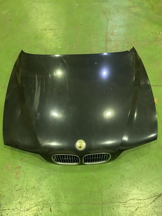 BMW E39 capó