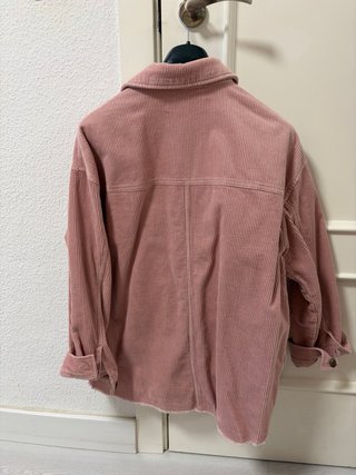 Chaqueta rosa de pana. Talla S. Zara