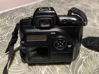 Fujifilm S1 Pro + Tamron 28-200 (Reparar)