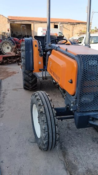 Tractor Renault 70.12