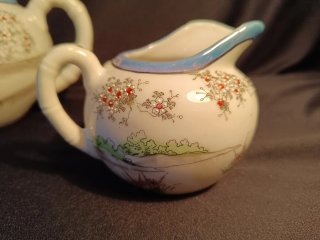Conjunto japonés de tetera, azucarera y lechera