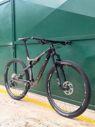 Orbea Oiz de Carbono con tija telescopica