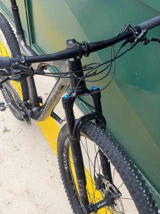 Orbea Oiz de Carbono con tija telescopica