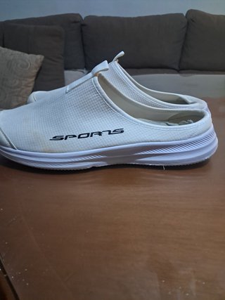 Zapatillas deportivas SPORTS blancas y beige