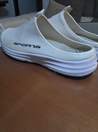 Zapatillas deportivas SPORTS blancas y beige