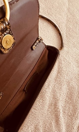 Bolso efecto serpiente