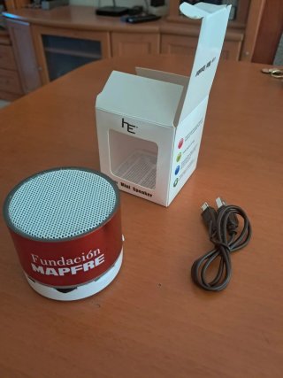 Mini Altavoz Bluetooth Rojo y Blanco