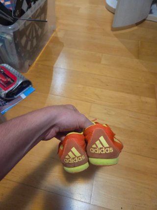 Tacos Adidas Atletismo Naranja y Amarillo