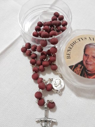 Rosario Papa Benedicto XVI