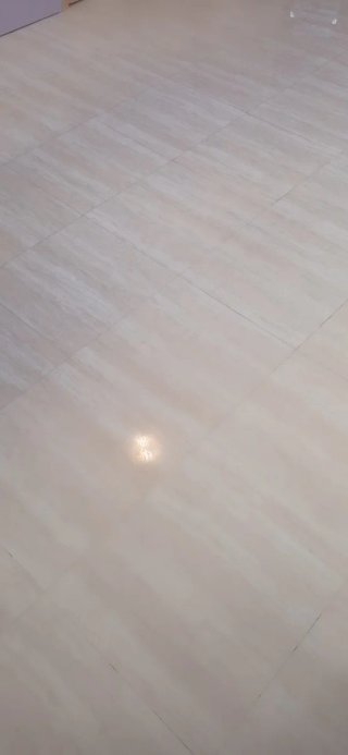 Suelo porcelánico imitación travertino.18m