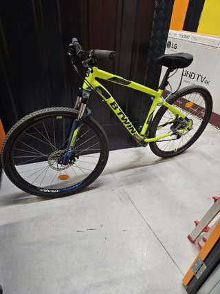 Bicicleta B'TWIN 520 Amarilla