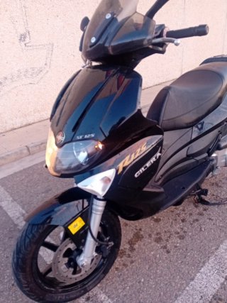 Gilera Runner Negra Automática.motor 125 4 tiempos