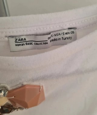 Camiseta Zara S adornos
