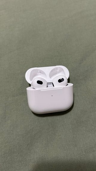 Airpods 3 Blancos casi nuevos