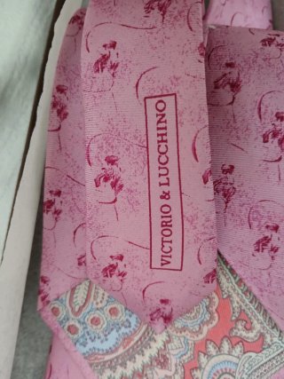 Corbata Victorio & Lucchino Rosa