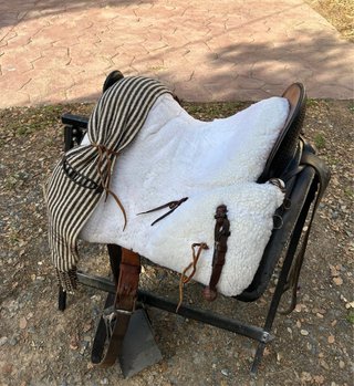 Montura Vaquera con manta