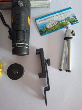 MONOCULAR TELESCÓPICO CON TRÍPODE Y SOPORTE.  15x5