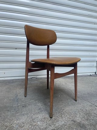 SEDIA SCANDINAVA VINTAGE REGUITTI TEAK SKAI