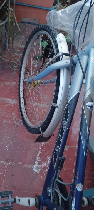 Bicicleta de paseo azul BH MIAMI.