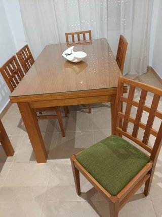 Salón completo: Muebles, TV y cuadros
