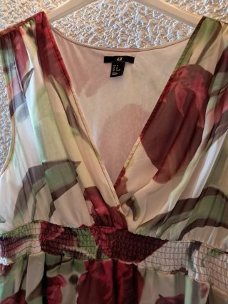 Vestido H&M floral volantes talla M